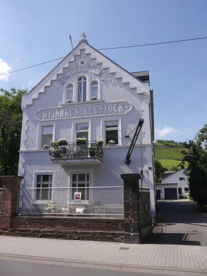 Appartamento Altes Weingut Weinhaus Rebstock Winningen Esterno foto
